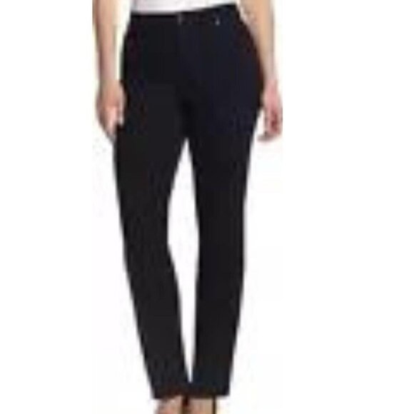 NWT Gloria Vanderbilt Original Slimming Amanda High Rise Tapered Leg Black Jean - Picture 1 of 6